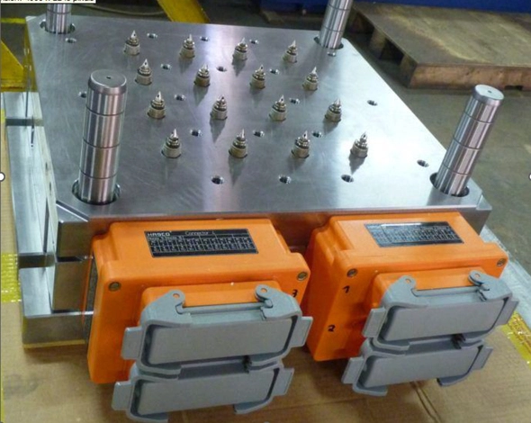 Hot runner injection mold for high-volume plastic component manufacturing in India